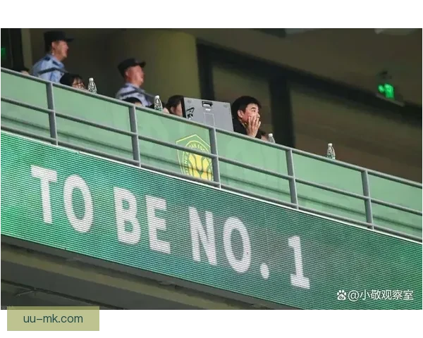 哥伦比亚错失卡塔尔世界杯机会引发球迷热议与反思