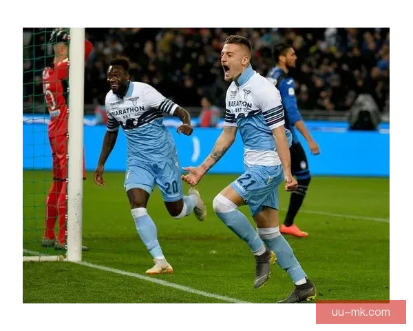 米林科维奇在中东赛场频频插上头球破门展现出色空中优势